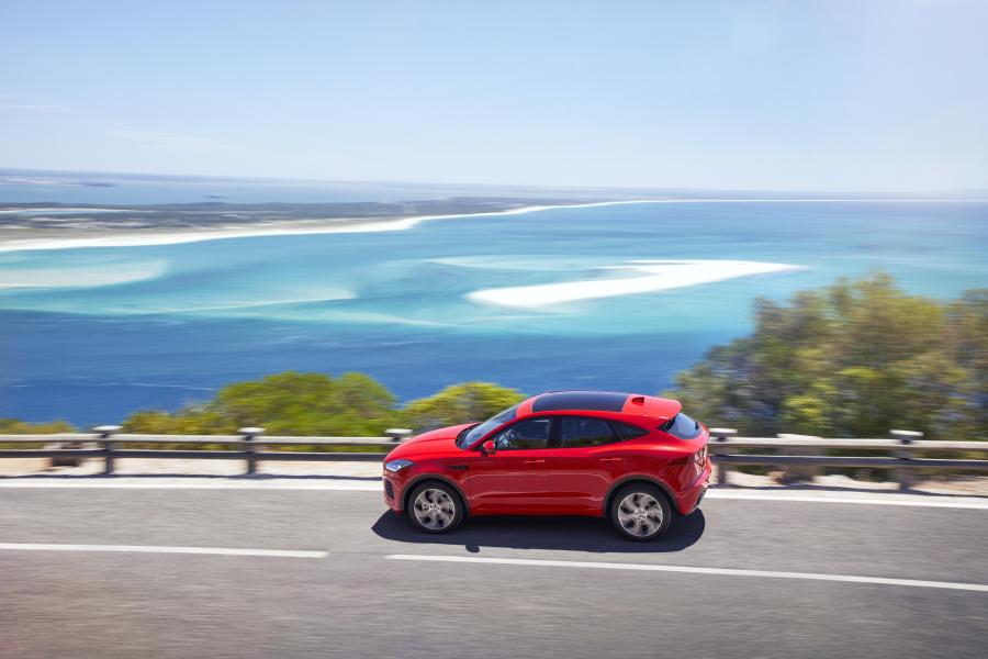  Jaguar E-Pace R-Dynamic First Edition 2017 года  (WW) (фото 9 из 49)